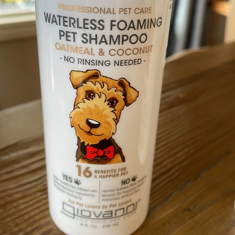 Pet care waterless shampoo and deodorizing spray. Only used once; full bottles.